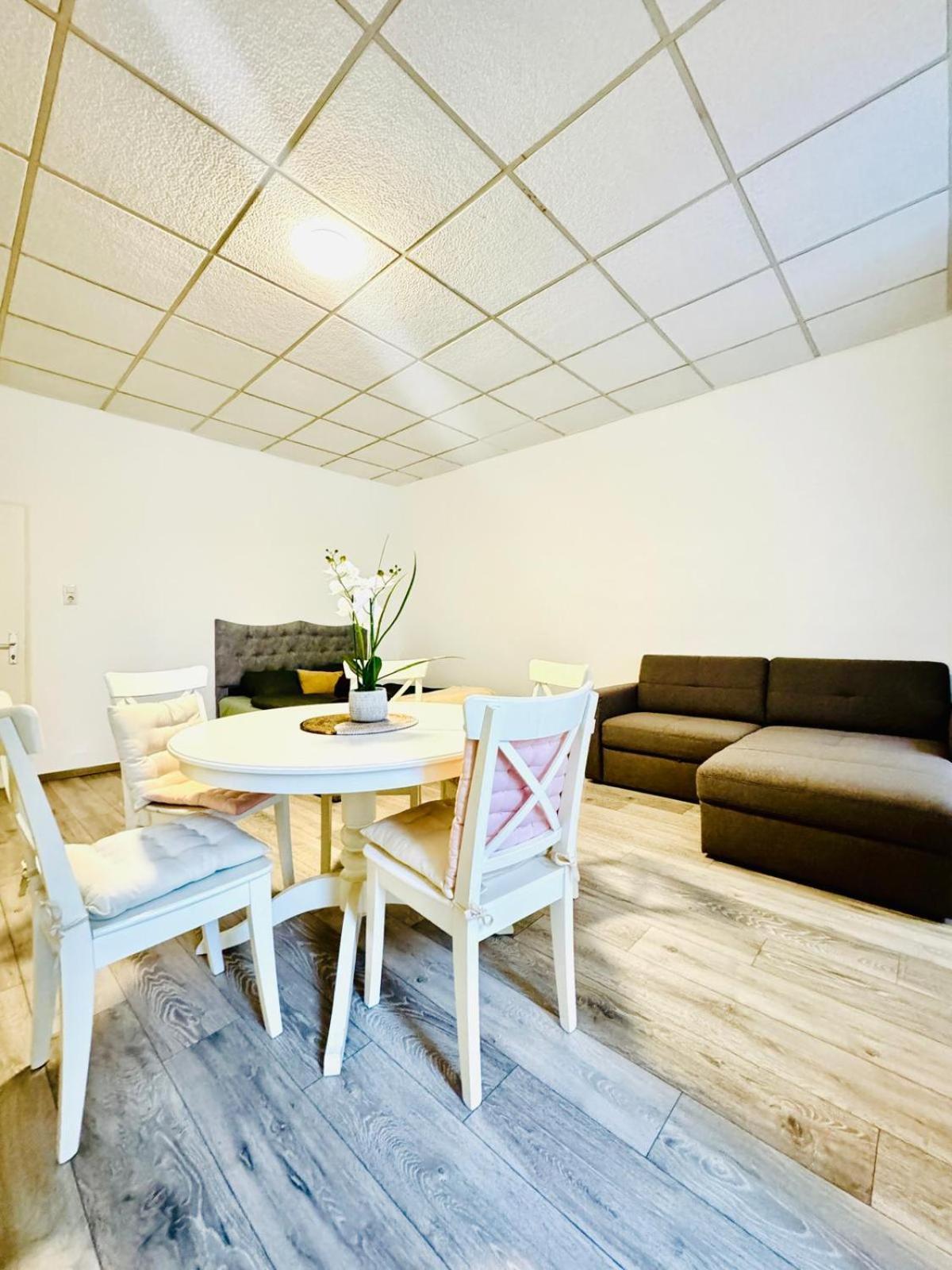 Amusant 1br Apt.- Near Praterstern Apartment *